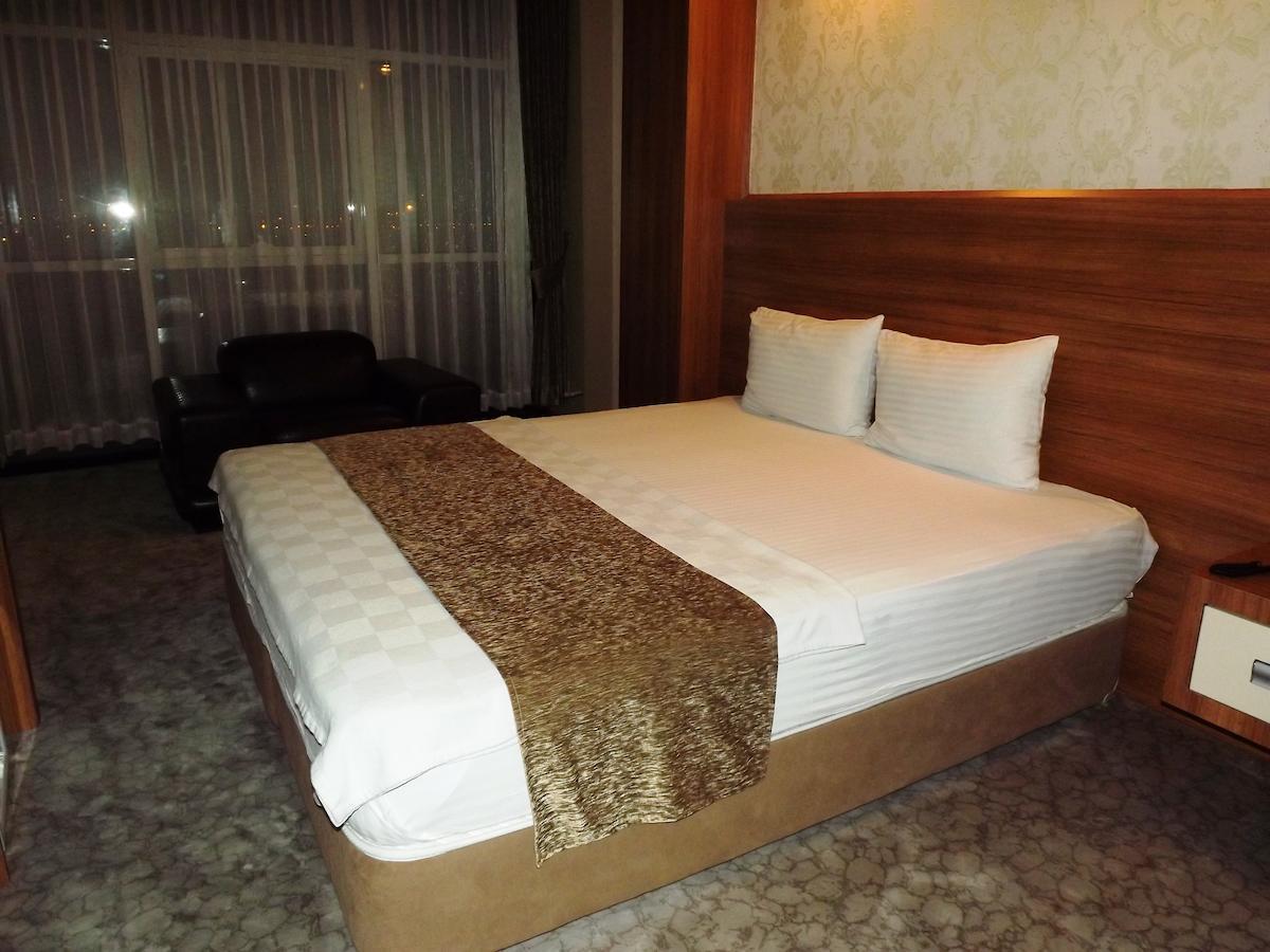 Mesa Hotel Batman Habitación foto