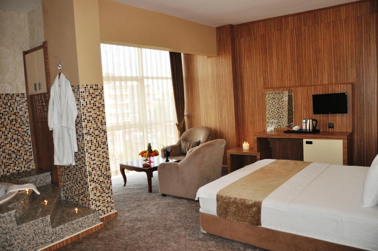 Mesa Hotel Batman Habitación foto